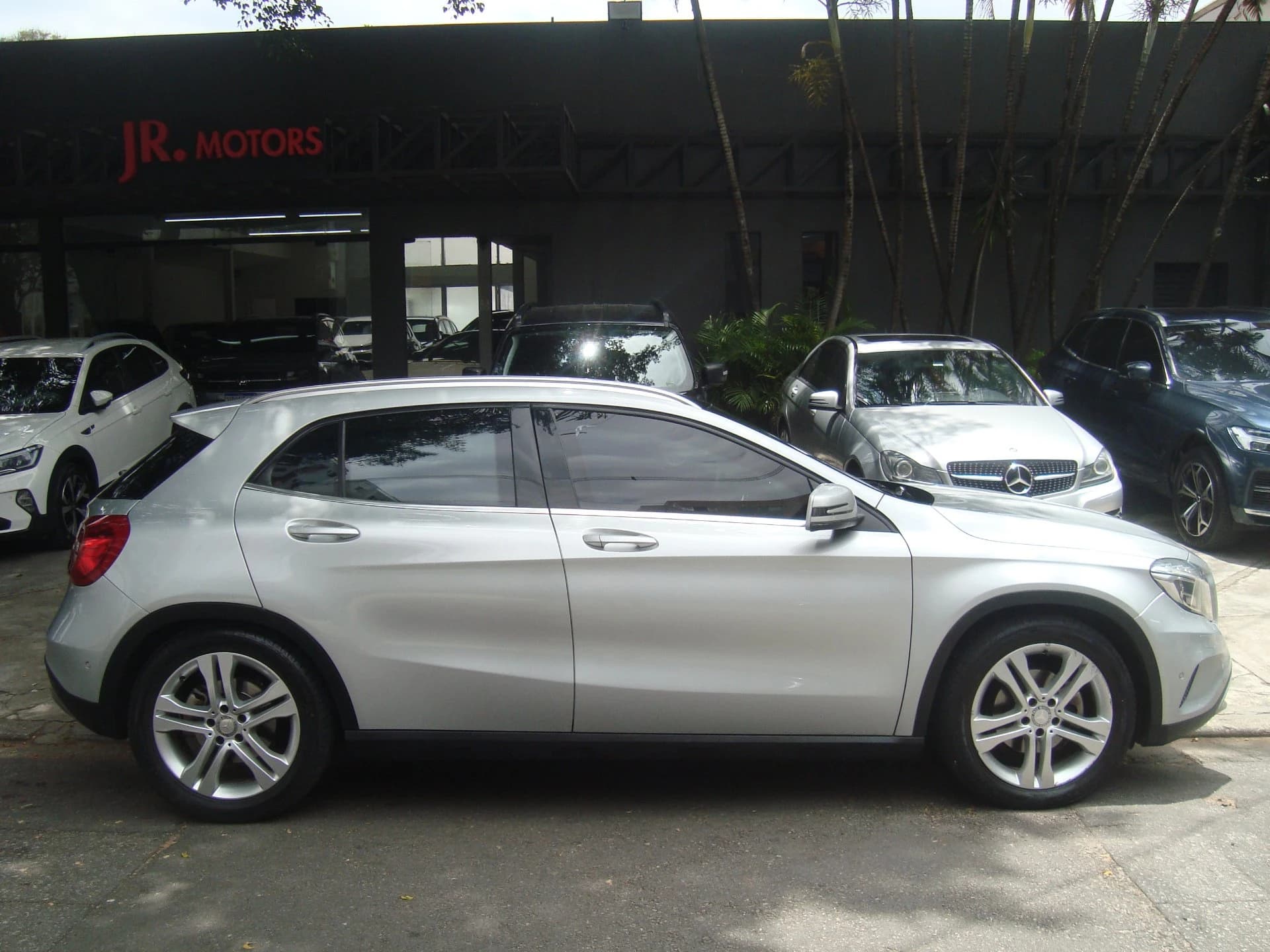Mercedes-Benz GLA 200